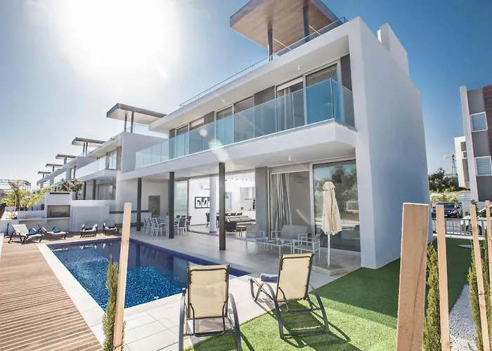 Oli Vine Villas