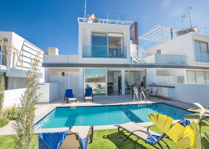 Oli Vine Villas